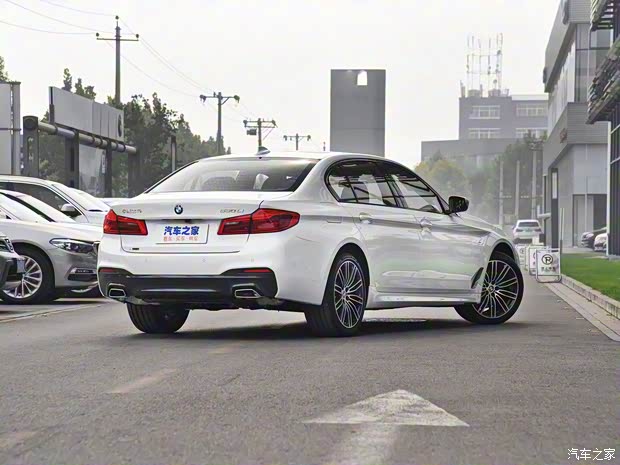 華晨寶馬 寶馬5系 2019款 530Li xDrive M運(yùn)動(dòng)套裝