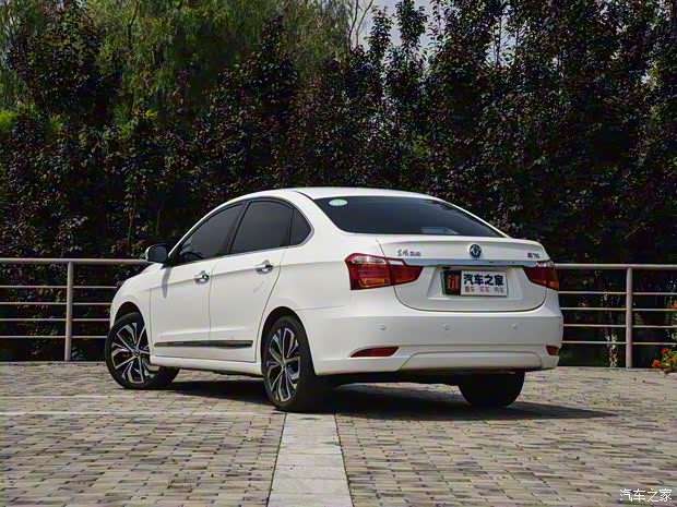 东风乘用车 东风风神E70 2018款 超睿版 东风乘用车 东风风神E70 2018款 超睿版