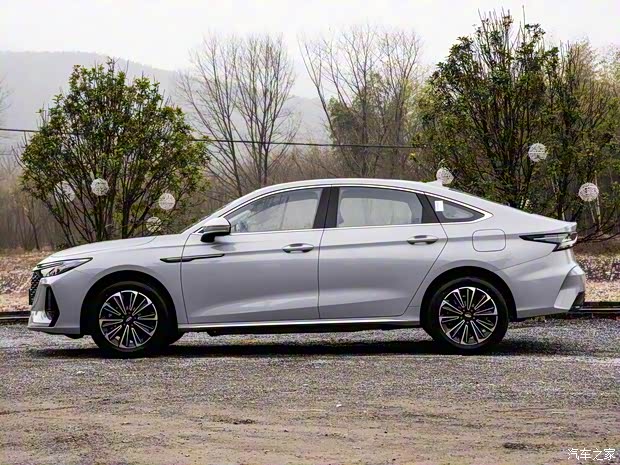 奇瑞汽车 风云A8 2024款 127长续航高配 奇瑞汽车 风云A8 2024款 127长续航高配