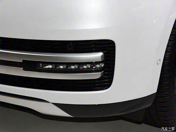 路虎(進(jìn)口) 攬勝新能源 2023款 插電混動 典范加長版