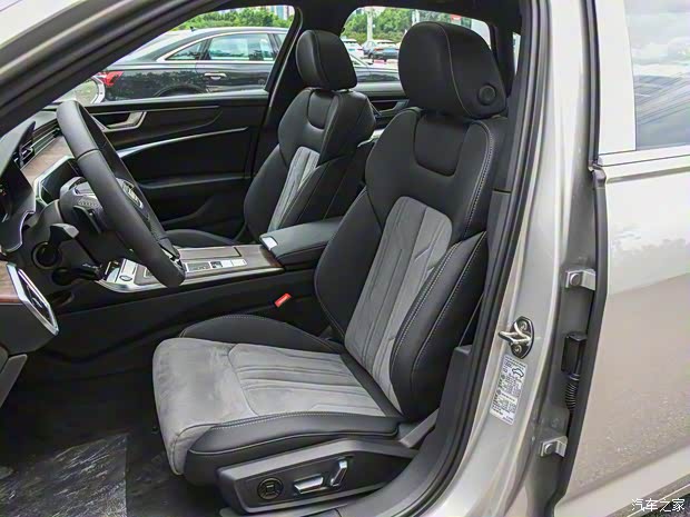 一汽-大众奥迪 奥迪A6L 2023款 45 TFSI quattro 动感型 一汽-大众奥迪 奥迪A6L 2023款 45 TFSI quattro 动感型