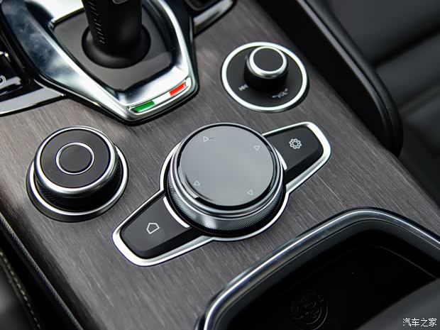 阿爾法·羅密歐 Giulia 2020款 2.0T 280HP VIRTU限量版