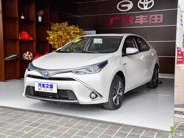 广汽丰田 雷凌 2018款 双擎 1.8H GS-V CVT尊贵版