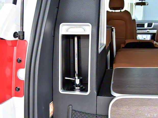 上汽大通 上汽大通MAXUS RG10 2019款 2.0TGI 升顶露营车阳光版 上汽大通 上汽大通MAXUS RG10 2019款 2.0TGI 升顶露营车阳光版