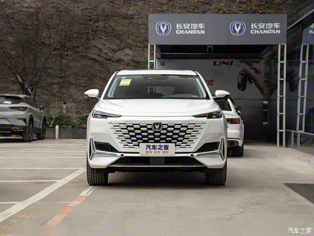 长安汽车 长安UNI-K 2021款 2.0T 全轮驱动尊贵型 长安汽车 长安UNI-K 2021款 2.0T 全轮驱动尊贵型