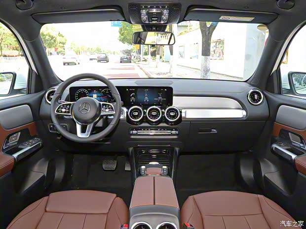 北京奔驰 奔驰GLB 2022款 改款二 GLB 200 动感型 北京奔驰 奔驰GLB 2022款 改款二 GLB 200 动感型