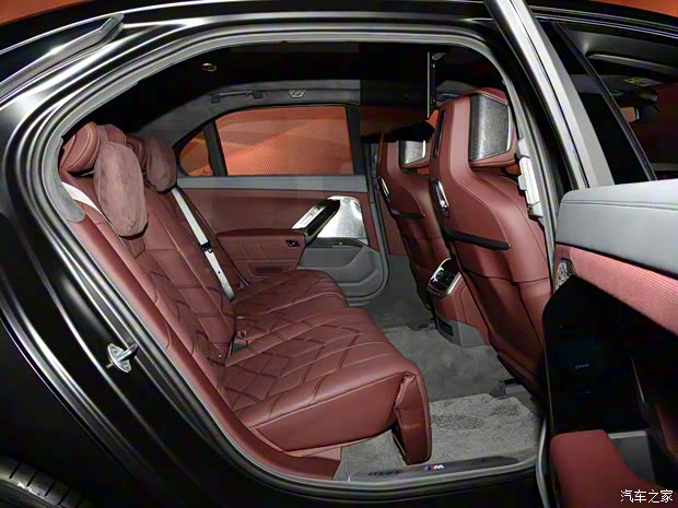 宝马(进口) 宝马7系 2023款 740Li M运动套装 宝马(进口) 宝马7系 2023款 740Li M运动套装