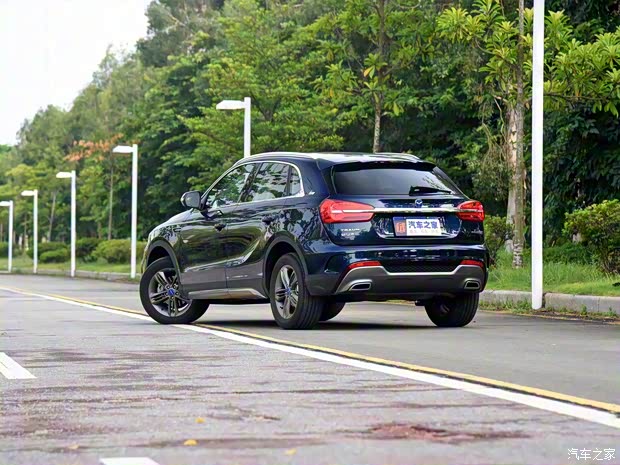 君馬汽車(chē) 君馬MEET 3 2018款 1.5T CVT豪華型 君馬汽車(chē) 君馬MEET 3 2018款 1.5T CVT豪華型