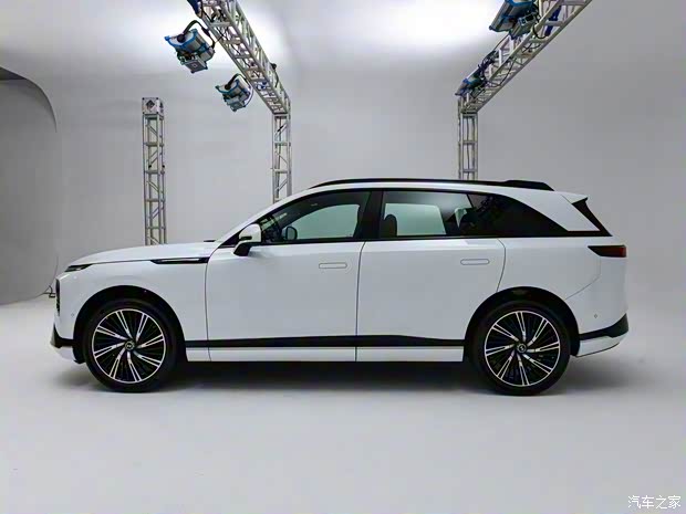 小鵬汽車 小鵬G9 2022款 兩驅(qū)基本型