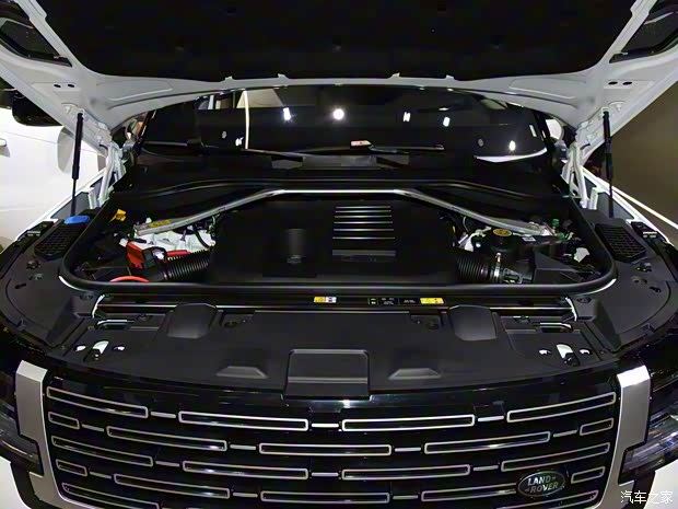 路虎(進(jìn)口) 攬勝新能源 2023款 插電混動 典范加長版