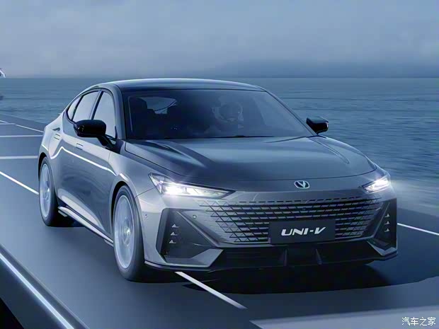 长安汽车 长安UNI-V 2021款 基本型 长安汽车 长安UNI-V 2021款 基本型