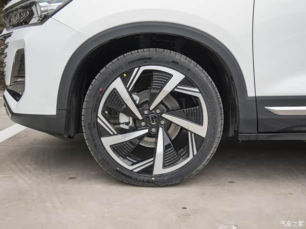 一汽奔騰 奔騰T77 2022款 基本型