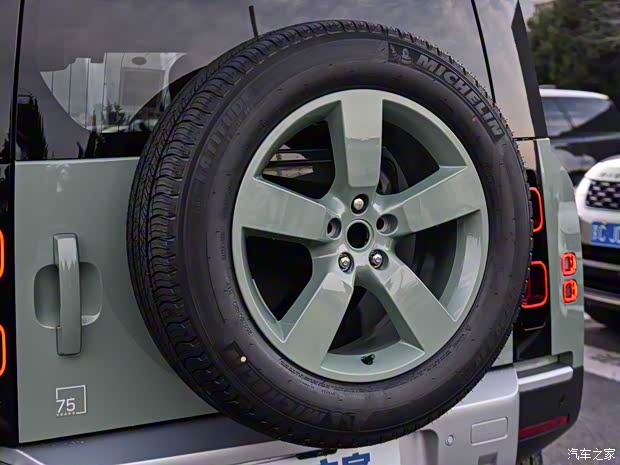 路虎(進(jìn)口) 路虎衛(wèi)士 2023款 90 75th Limited Edition