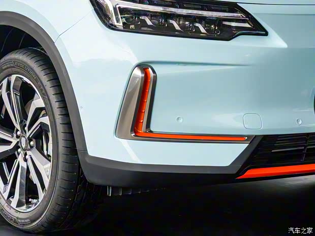 創(chuàng)維汽車 創(chuàng)維EV6 2022款 620 標(biāo)準(zhǔn)版