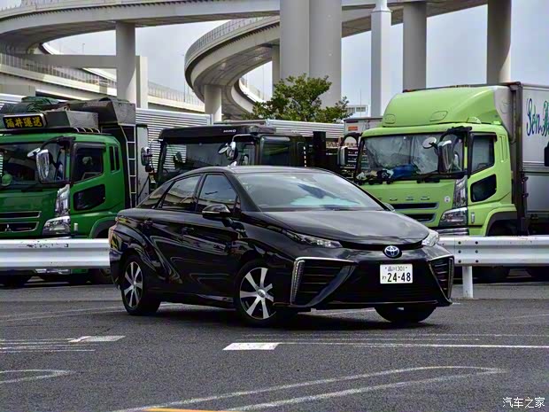 丰田(进口) Mirai 2015款 基本型 丰田(进口) Mirai 2015款 基本型