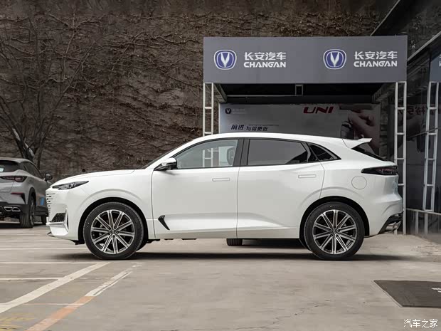 长安汽车 长安UNI-K 2021款 四驱基本型 长安汽车 长安UNI-K 2021款 四驱基本型