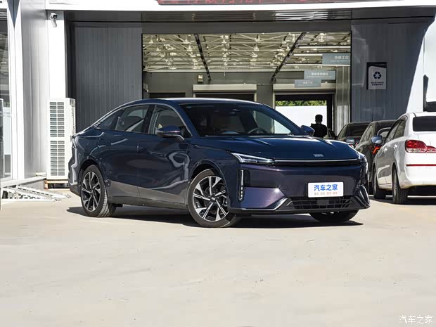 吉利汽车 银河L6 2023款 125km 星舰 吉利汽车 银河L6 2023款 125km 星舰