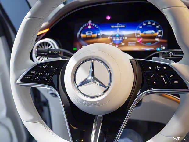 梅赛德斯-EQ 奔驰EQS SUV 2022款 基本型 梅赛德斯-EQ 奔驰EQS SUV 2022款 基本型