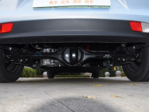 2025款 四门版 臻享+款 2025款 四门版 臻享+款