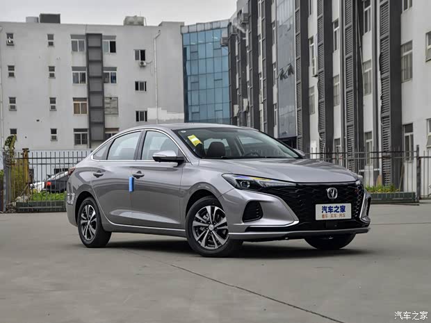 长安汽车 逸动 2021款 PLUS 蓝鲸NE 1.4T GDI DCT尊贵型 长安汽车 逸动 2021款 PLUS 蓝鲸NE 1.4T GDI DCT尊贵型