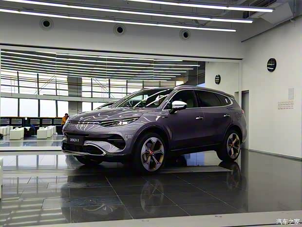 腾势汽车 腾势X 2020款 纯电启航版 腾势汽车 腾势X 2020款 纯电启航版