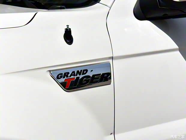 中興汽車 威虎 2020款 2.5T柴油國VI兩驅(qū)標準型中雙