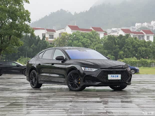 比亚迪 汉 2023款 DM-p 202KM 四驱旗舰型 比亚迪 汉 2023款 DM-p 202KM 四驱旗舰型