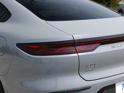 2025款 DM-i 智驾版 125KM领航版 2025款 DM-i 智驾版 125KM领航版