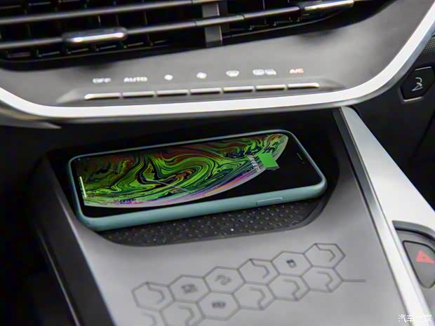 几何汽车 几何C 2020款 550KM 甄选续航版 几何汽车 几何C 2020款 550KM 甄选续航版