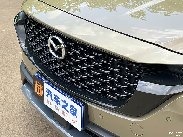 长安马自达 马自达CX-50行也 2023款 2.5L 尊行版 长安马自达 马自达CX-50行也 2023款 2.5L 尊行版