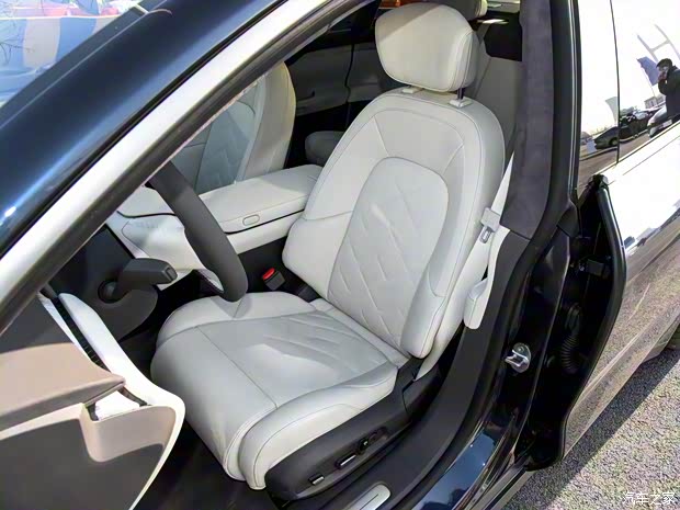 蔚来 蔚来ET7 2022款 100kWh 首发版 蔚来 蔚来ET7 2022款 100kWh 首发版