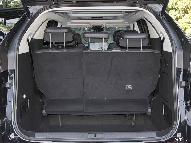 小鵬汽車 小鵬X9 2023款 前驅(qū) 磷酸鐵鋰