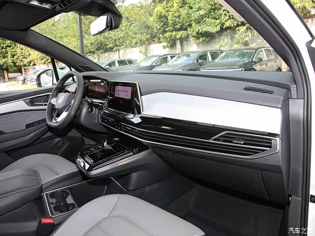 一汽-大众 揽境 2022款 380TSI 四驱R-Line拓境版 6座