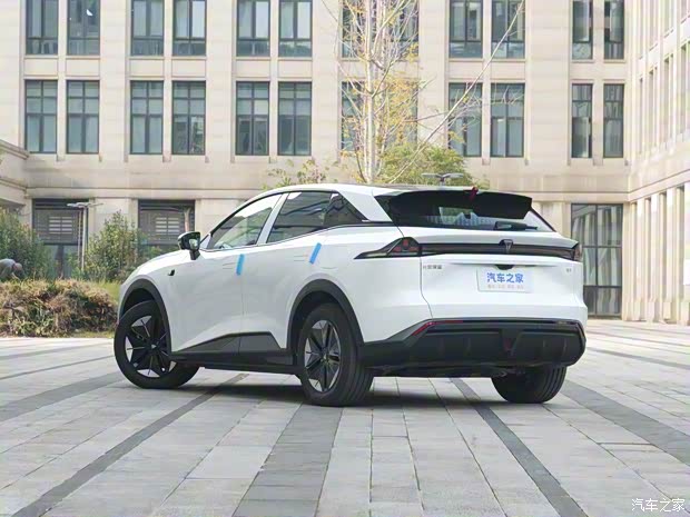 深蓝汽车 深蓝S7 2023款 520Pro纯电版 深蓝汽车 深蓝S7 2023款 520Pro纯电版