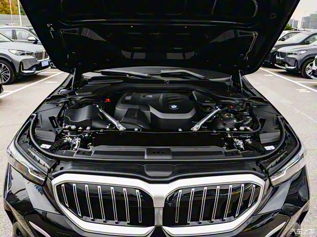 華晨寶馬 寶馬5系 2024款 530Li M運(yùn)動(dòng)套裝