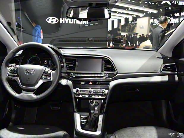 北京現(xiàn)代 領(lǐng)動新能源 2019款 基本型 北京現(xiàn)代 領(lǐng)動新能源 2019款 基本型