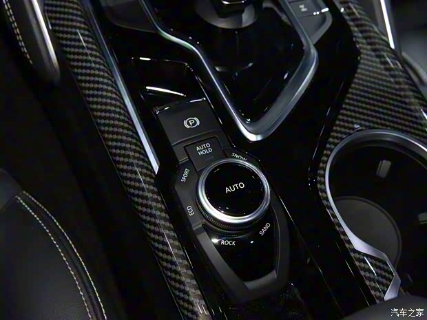 上汽大通 上汽大通MAXUS D90 Pro 2022款 2.0T 柴油四驅川藏公路版 6座