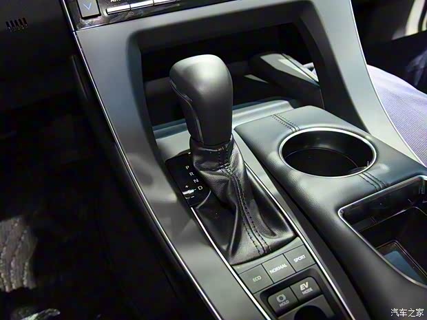 一汽豐田 亞洲龍 2019款 2.5L 混動版