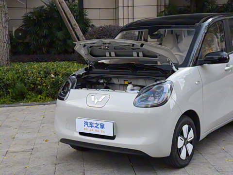 2025款 四门版 臻享+款 2025款 四门版 臻享+款