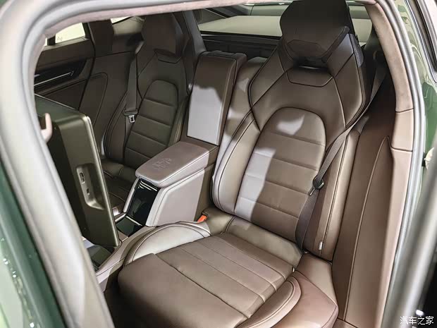 保時捷 Panamera新能源 2024款  Panamera Turbo E-Hybrid 行政加長版 4.0T