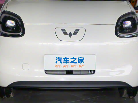 2025款 四门版 臻享+款 2025款 四门版 臻享+款