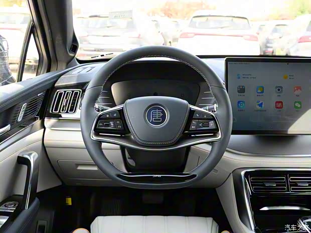 比亞迪 唐新能源 2022款 EV 635km 四驅(qū)至尊型