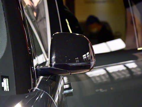 2023款 3.0 L6 400PS 典范加长版 2023款 3.0 L6 400PS 典范加长版