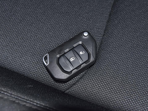 2021款 2.0T 撒哈拉两门版 2021款 2.0T 撒哈拉两门版