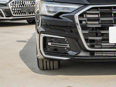 2025款 40 TFSI 豪华动感型 2025款 40 TFSI 豪华动感型