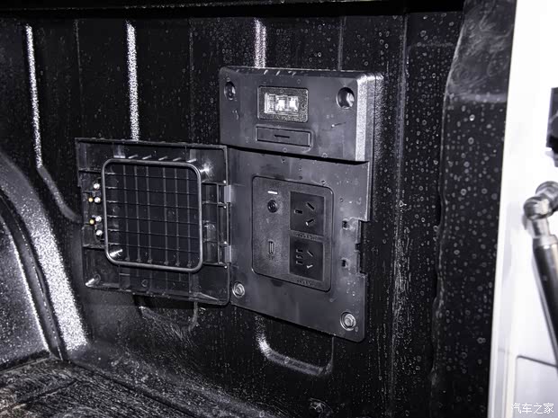 长安汽车 长安猎手 2024款 骑士版 旗舰型 双电机四驱标箱 长安汽车 长安猎手 2024款 骑士版 旗舰型 双电机四驱标箱