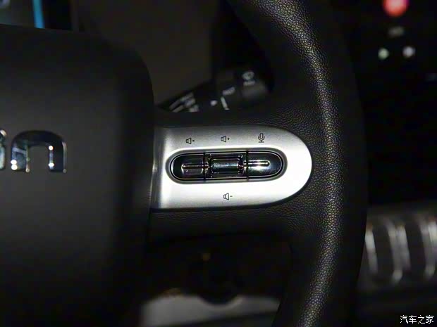 長(zhǎng)安汽車 長(zhǎng)安LUMIN 2022款 210km 基本型