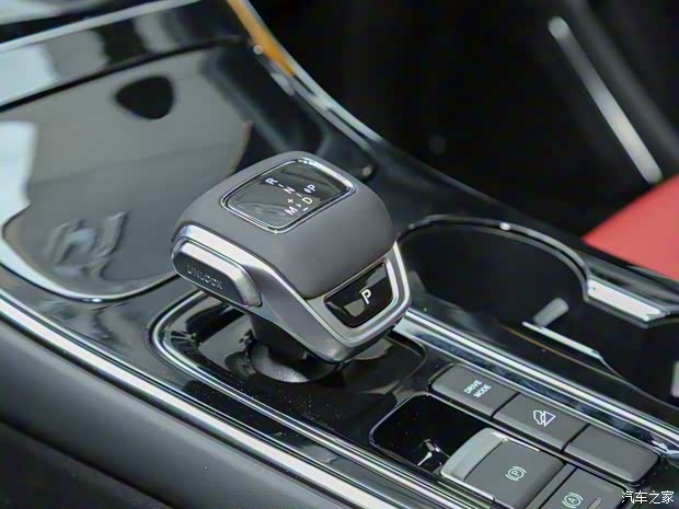 東風(fēng)風(fēng)行 風(fēng)行T5 EVO 2022款 1.5TD DCT星耀版 熱浪