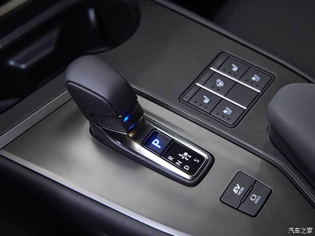 雷克薩斯 雷克薩斯UX 2025款 300h F SPORT Handling 美國(guó)版 雷克薩斯 雷克薩斯UX 2025款 300h F SPORT Handling 美國(guó)版