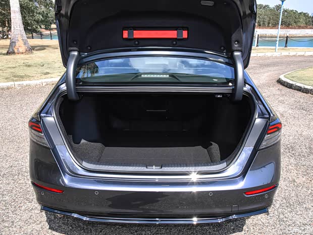 广汽本田 雅阁 2023款 260TURBO 高配版 广汽本田 雅阁 2023款 260TURBO 高配版